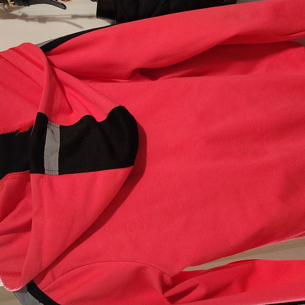 Pink sweatsuit - Picture 3 of 5